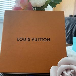 Louis Vuitton box